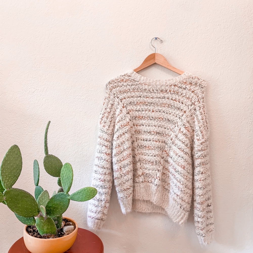 ALTAR’D STATE SUPER SOFT SWEATER SIZE M/L